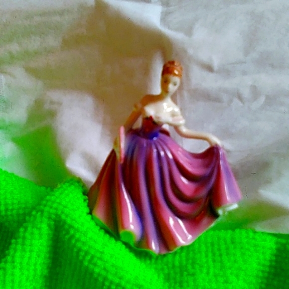 Royal Dolton Miniature Figurine (Rachel) - Picture 2 of 11